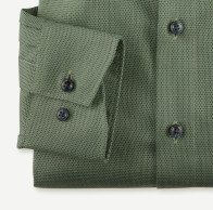 OLYMP vasalásmentes férfi ing enyhén karcsúsított smaragdzöld-sötétkék anyagában mintás - mandzsetta